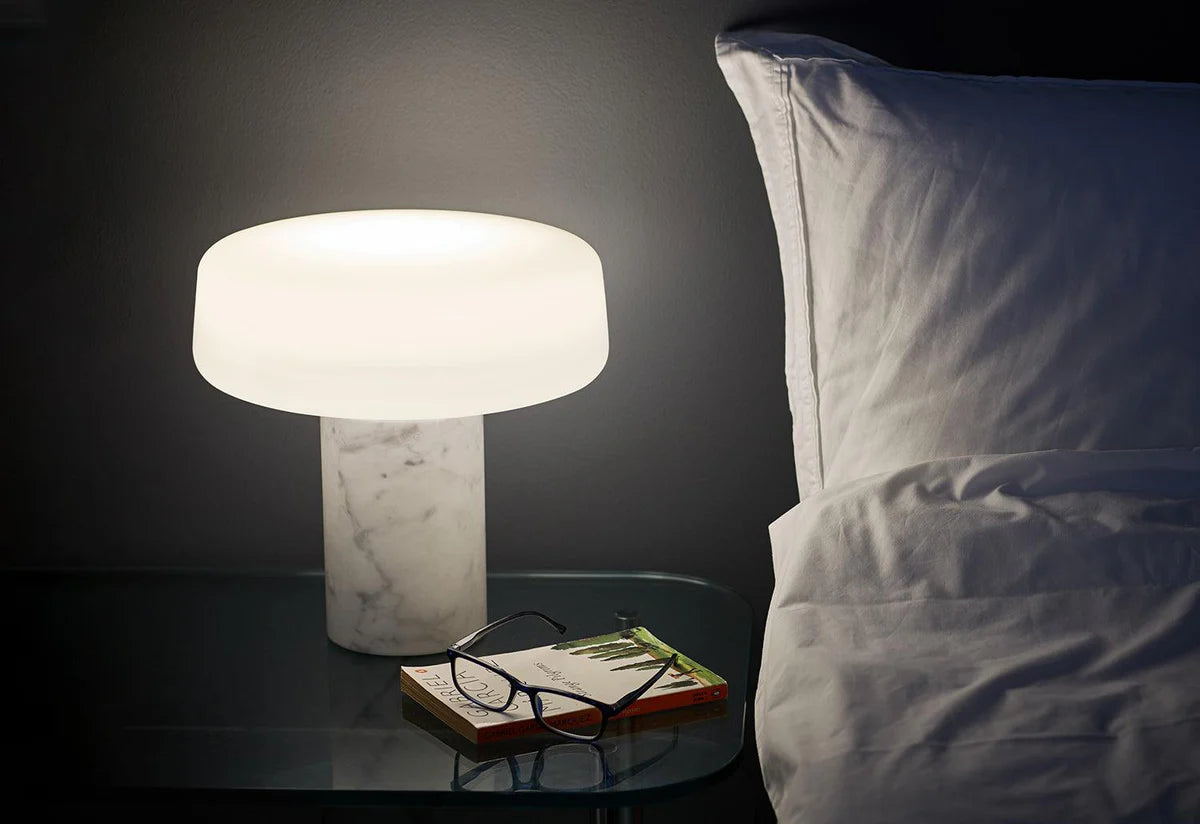 AVATEGU - Solid Table Lamp